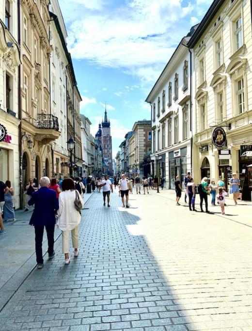 Apartamento Quiet Luxury On Florianska Cracovia Exterior foto