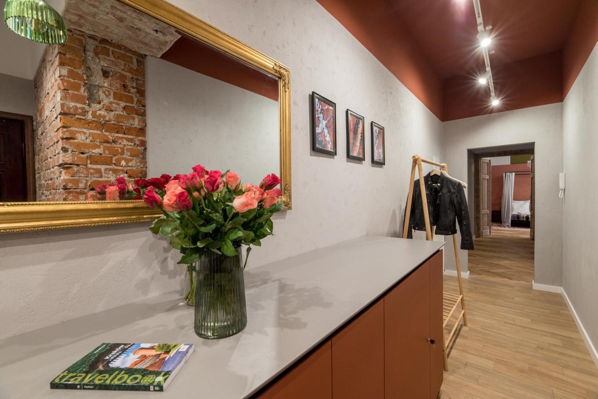 Apartamento Quiet Luxury On Florianska Cracovia Exterior foto